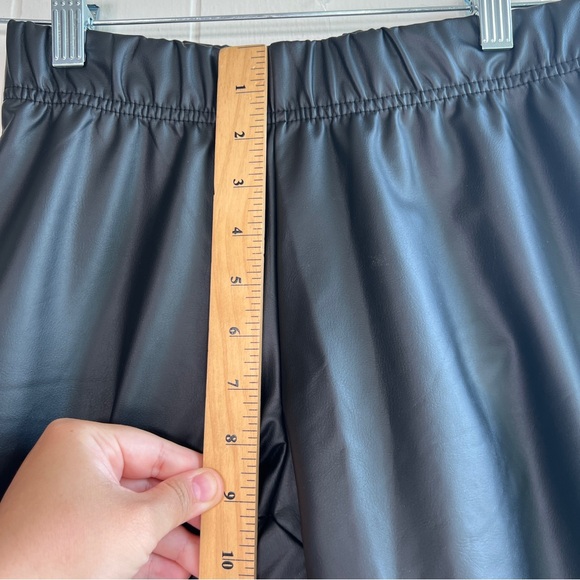 NWT Old Navy Black Pleather Pull-on Leggings size Small Petite - Picture 6 of 9